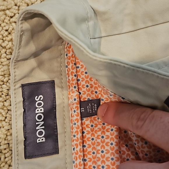 Khaki shorts - Picture 2 of 3